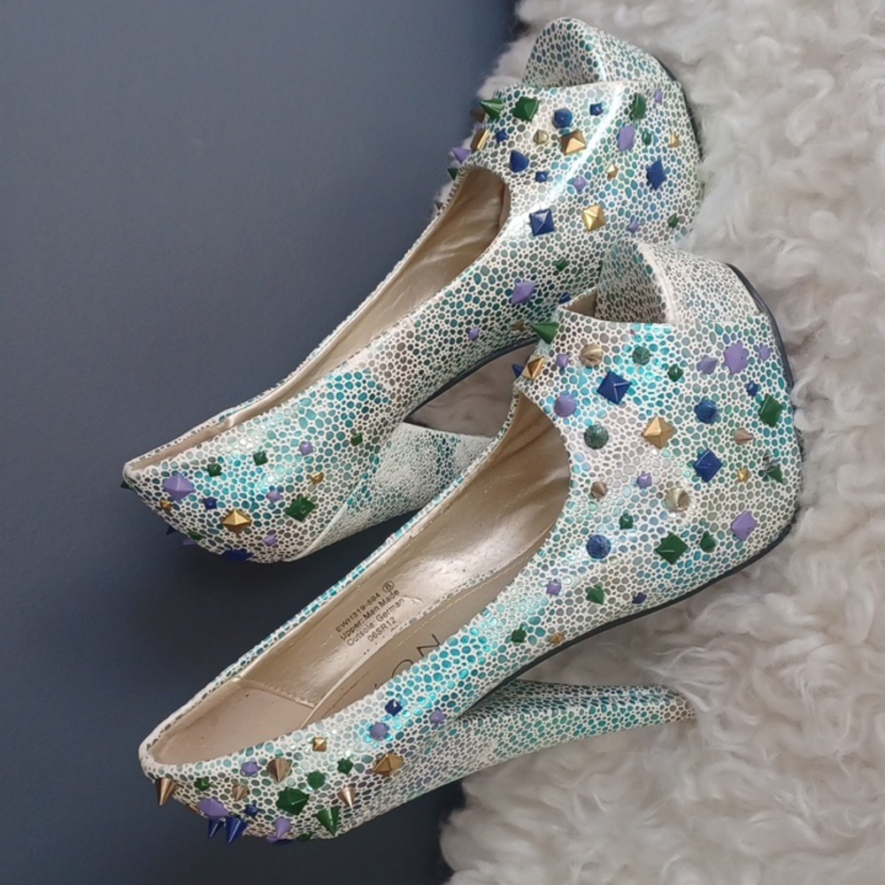 Dereon platforms